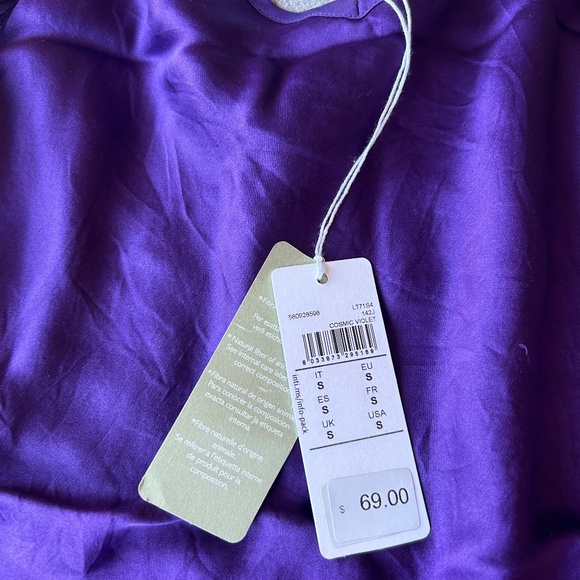 Cosmic Violet Silk Intimissimi Small Silk Satin Top with V-neckline - Picture 3 of 3